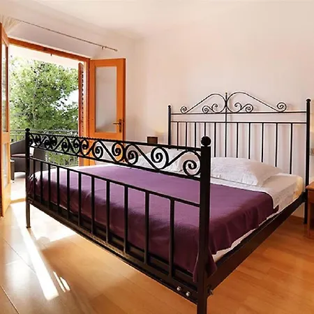 Guest house Nila *