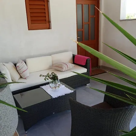Guest house Nila *